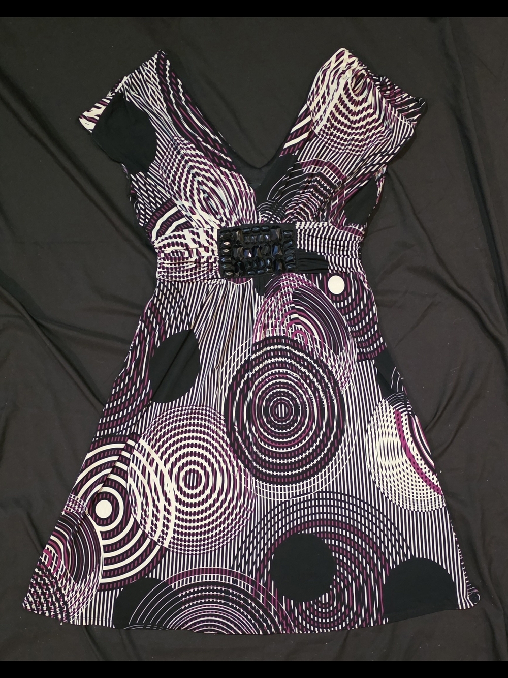 Bisou Bisou Black & Purple Geometric V-Neck Dress